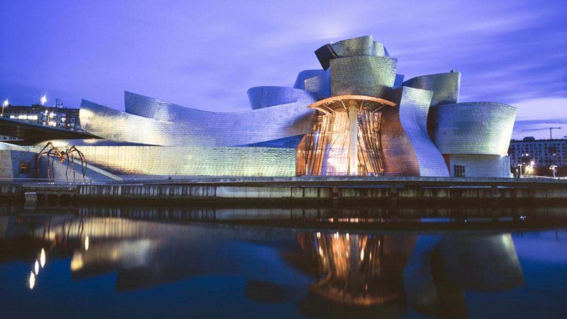 Lux Cityhall + Parking Bilbao Luaran gambar